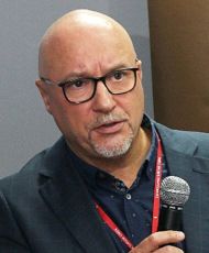prof. dr hab. Przemysław Piotrowski